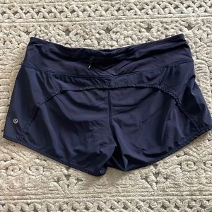 Lululemon mid rise speed up navy shorts